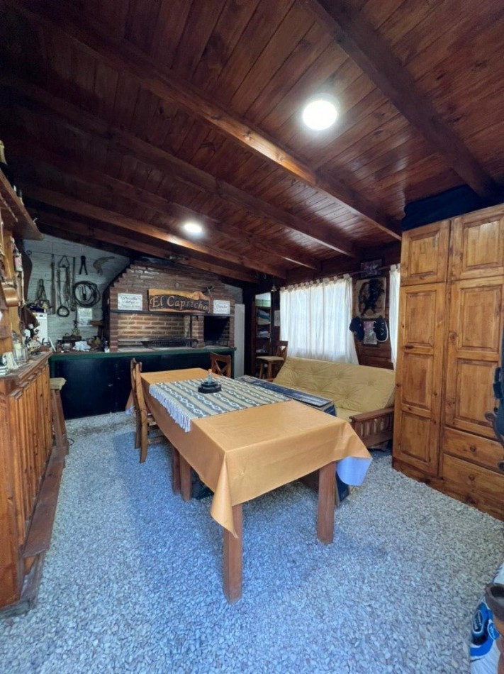 BELLA Y MODERNA CASA TIPO CABAÑA EN SANTA CLARA DEL MAR.