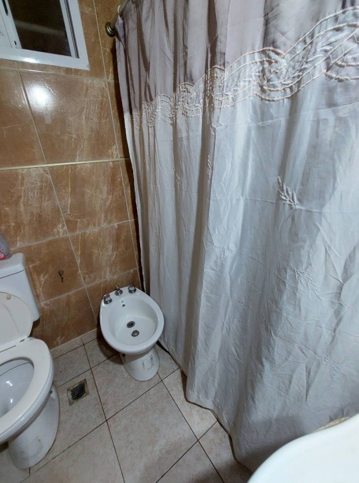 BELLA Y MODERNA CASA TIPO CABAÑA EN SANTA CLARA DEL MAR.