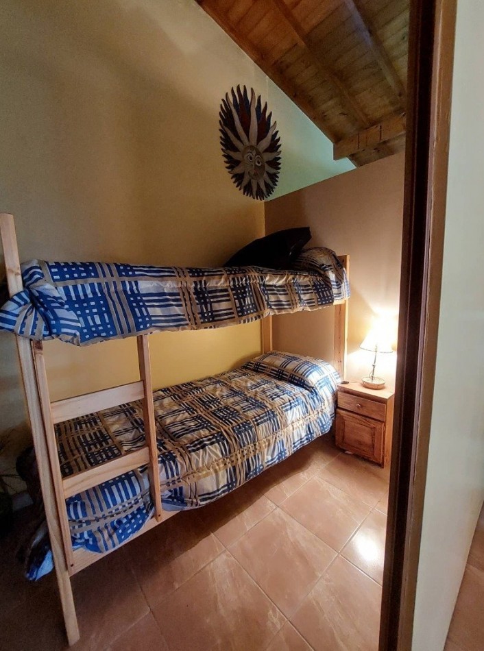BELLA Y MODERNA CASA TIPO CABAÑA EN SANTA CLARA DEL MAR.