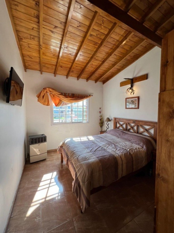 BELLA Y MODERNA CASA TIPO CABAÑA EN SANTA CLARA DEL MAR.