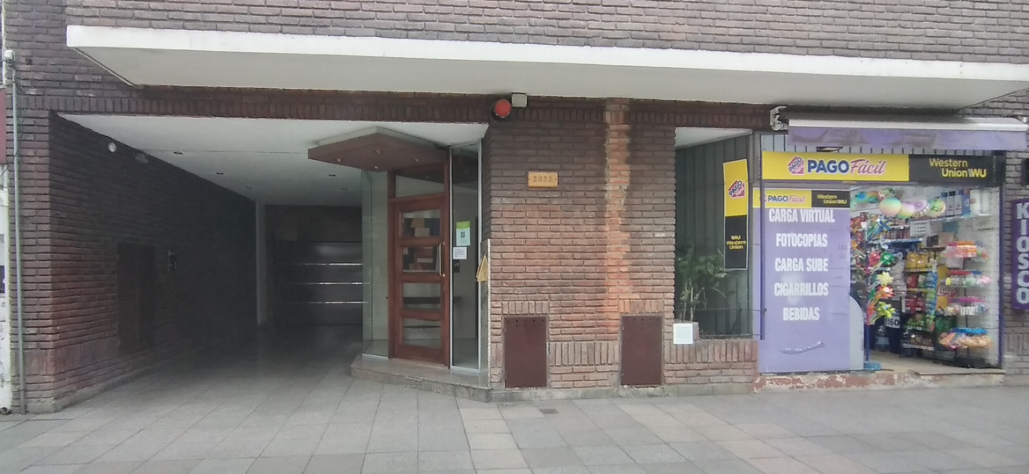SOLIDO SEMIPISO 4 AMB. EXTERNOS CON COCHERA A METROS DE PLAZA MITRE.