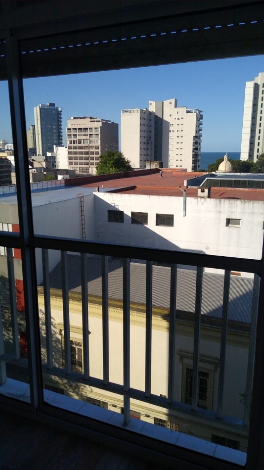 MONOAMBIENTE A NUEVO, AMOBLADO Y EQUIPADO.VISTA AL MAR.