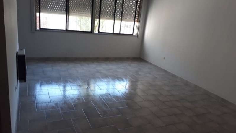 SE VENDE 3 AMB. 