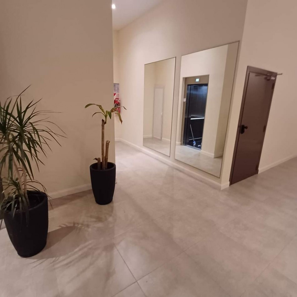 Se vende SEMIPISO 3 Amb. A estrenar!! La Rioja 2400