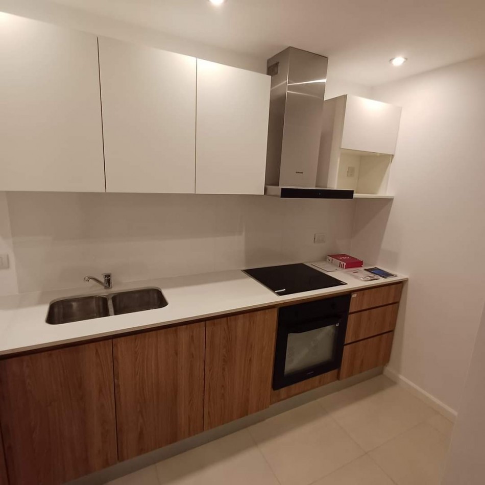Se vende SEMIPISO 3 Amb. A estrenar!! La Rioja 2400