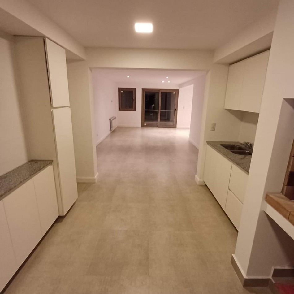 Se vende SEMIPISO 3 Amb. A estrenar!! La Rioja 2400