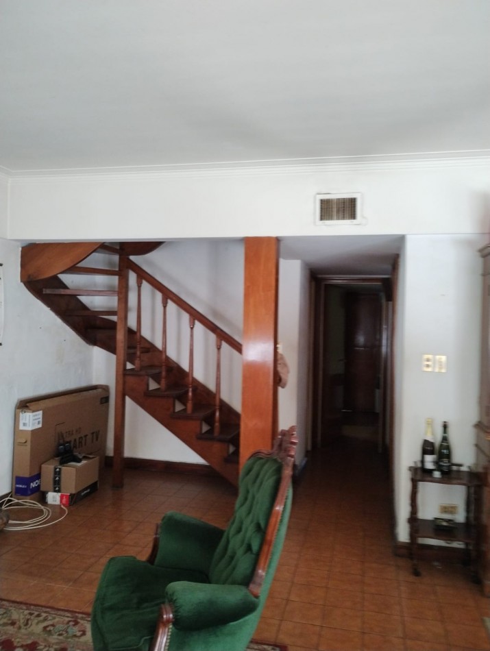 SE VENDE CHALET 4 AMB. CON QUINCHO P/30 PERSONAS