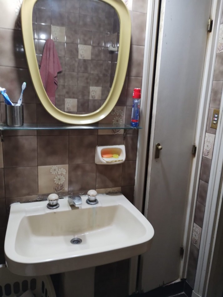 SE VENDE CHALET 4 AMB. CON QUINCHO P/30 PERSONAS