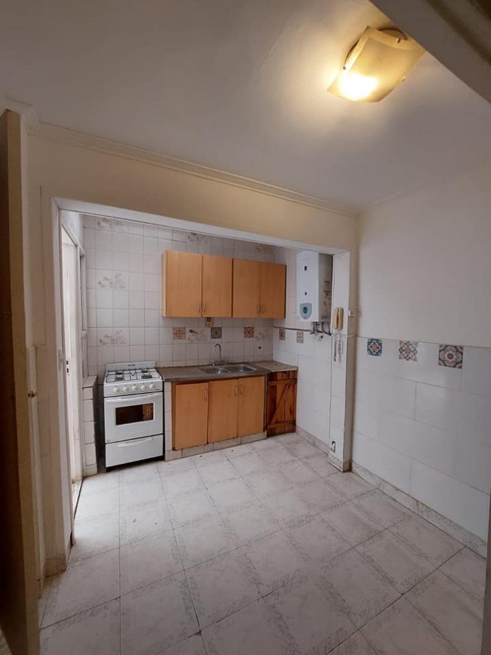 Vendo Depto. 3 amb en La Perla (INTERNO)