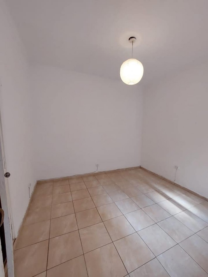 Vendo Depto. 3 amb en La Perla (INTERNO)