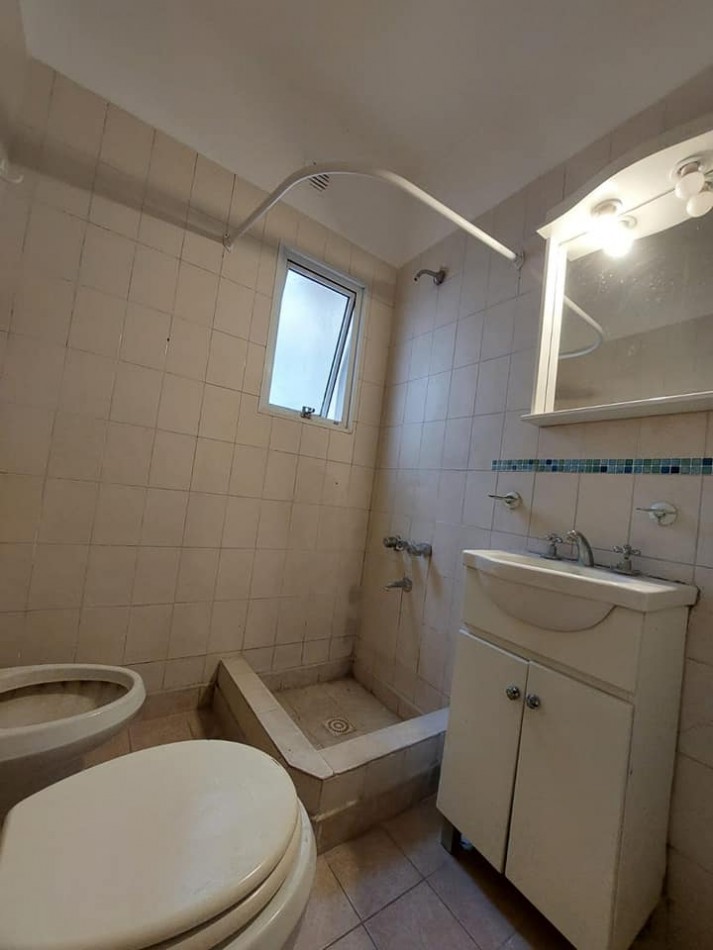 Vendo Depto. 3 amb en La Perla (INTERNO)