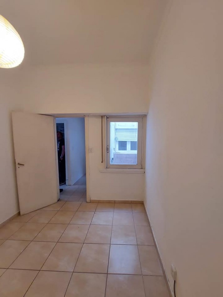 Vendo Depto. 3 amb en La Perla (INTERNO)