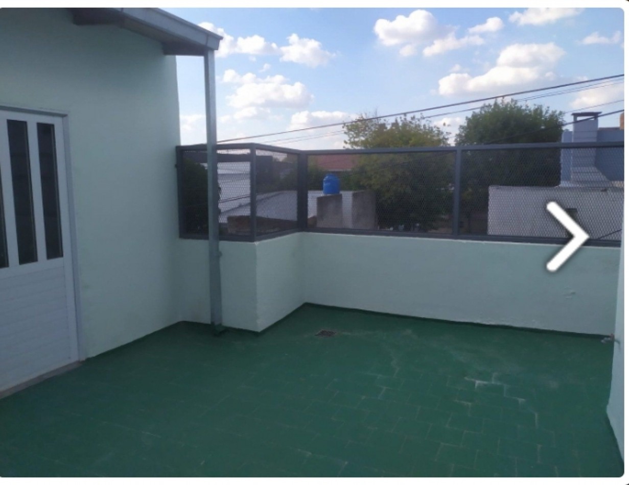 SE VENDE PH 4 AMBIENTES CON PATIO 120 MTS PA