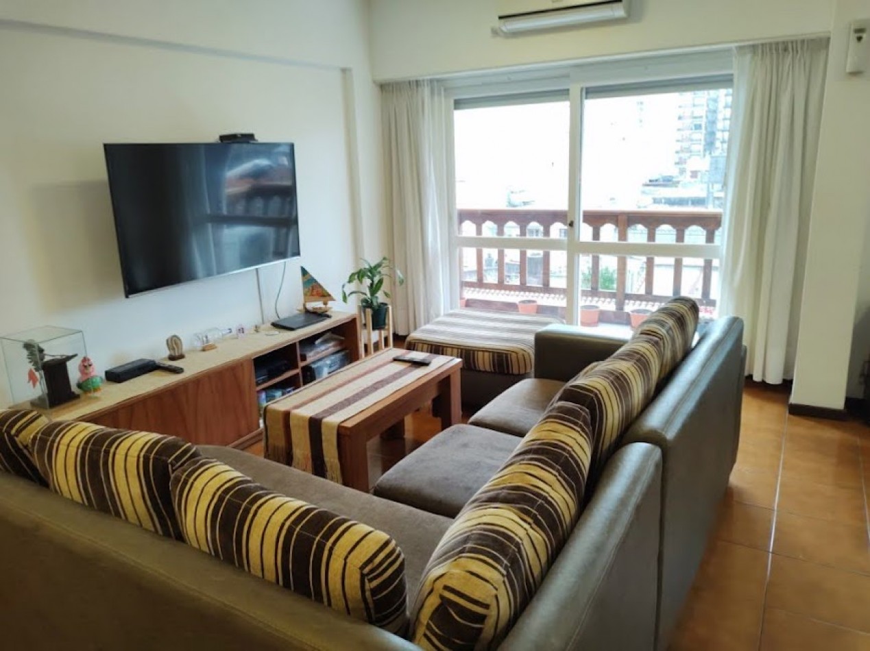  DEPARTAMENTO DE 5 AMBIENTES CON DEPENDENCIA Y CON COCHERA EN LA PERLA