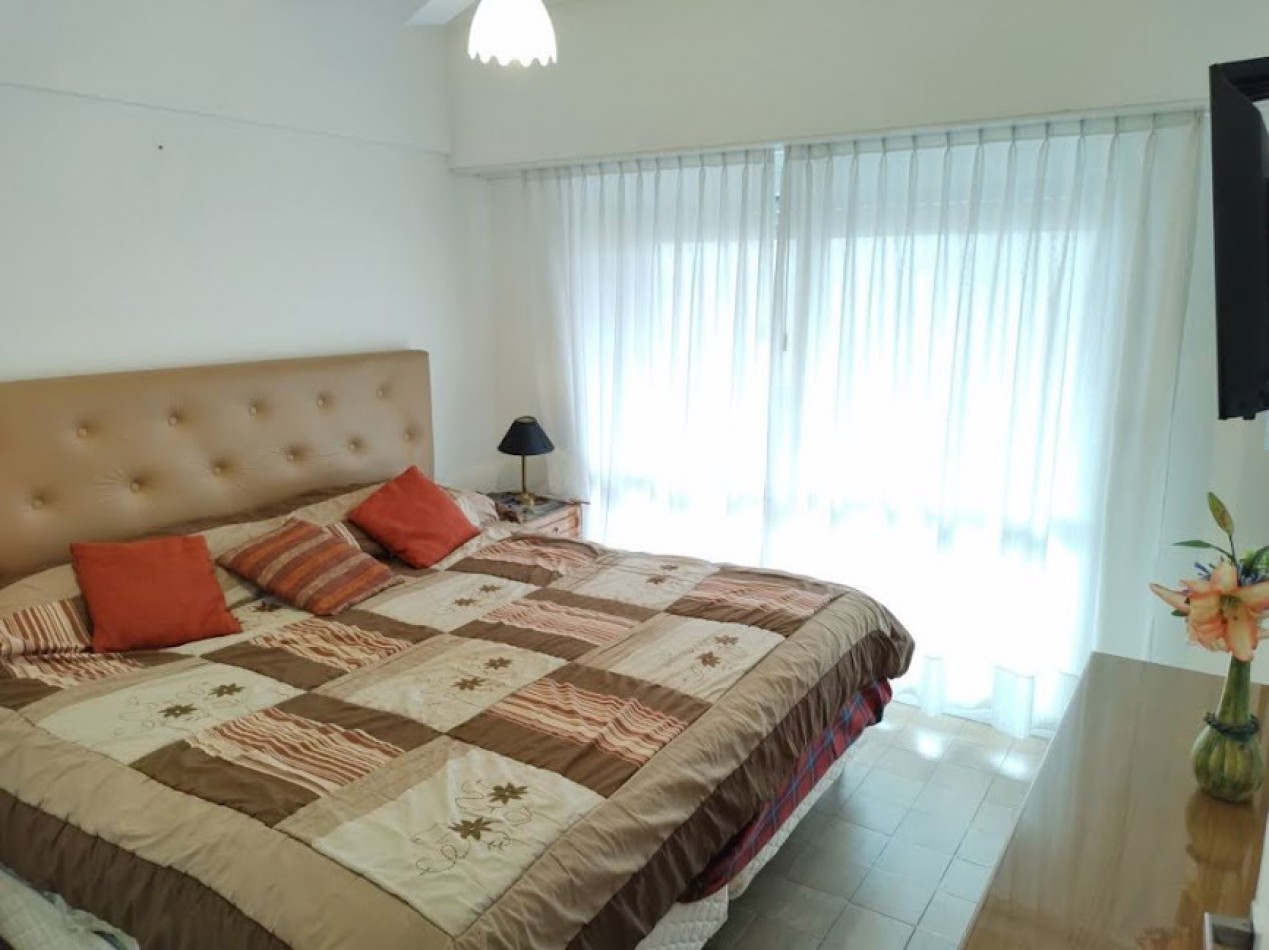  DEPARTAMENTO DE 5 AMBIENTES CON DEPENDENCIA Y CON COCHERA EN LA PERLA
