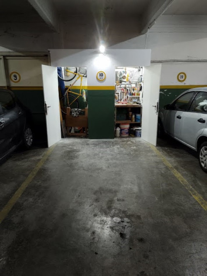  DEPARTAMENTO DE 5 AMBIENTES CON DEPENDENCIA Y CON COCHERA EN LA PERLA