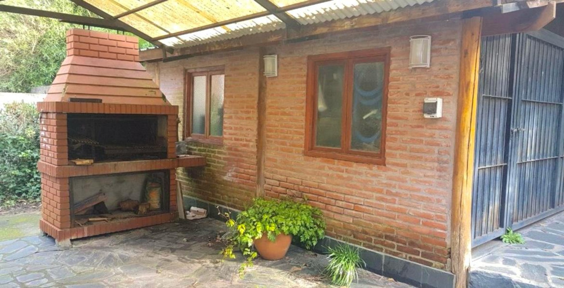 CHALET 4 AMBIENTES CON PISCINA Y APTO CREDITO