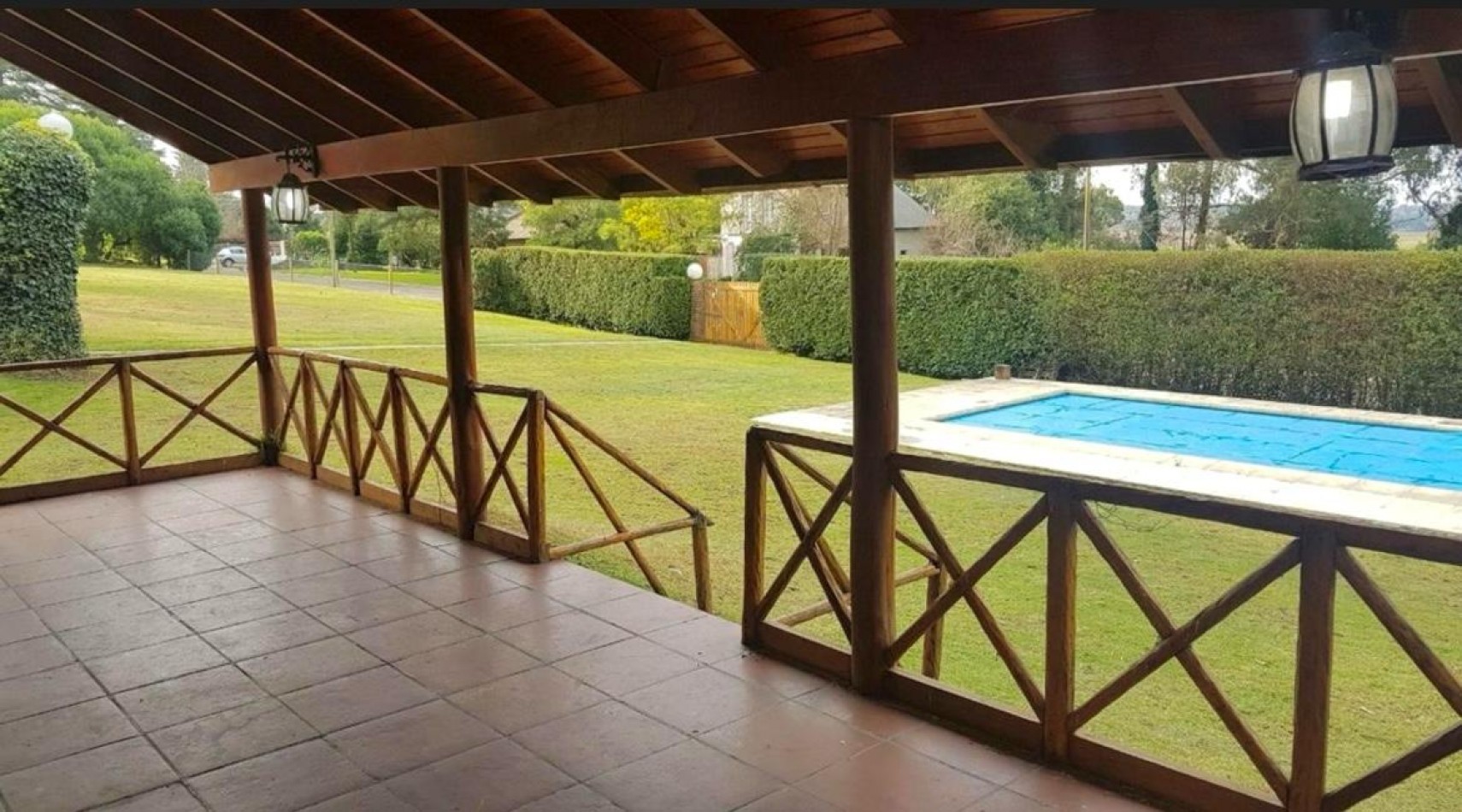 CHALET 4 AMBIENTES CON PISCINA Y APTO CREDITO
