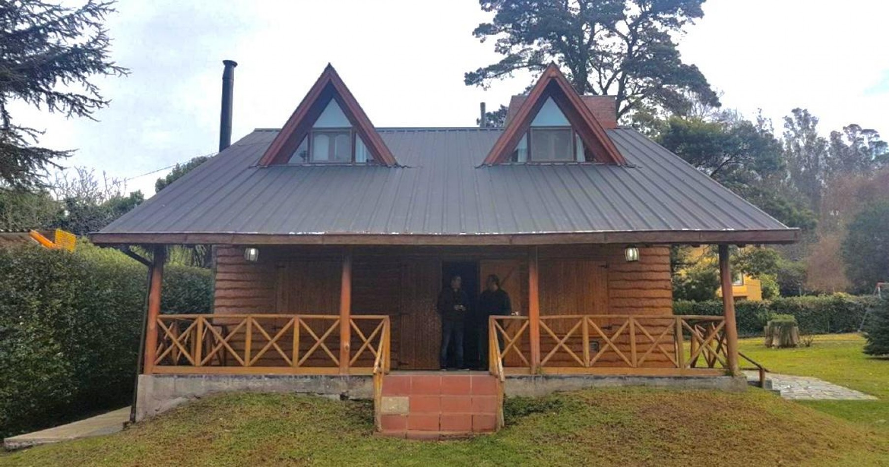 CHALET 4 AMBIENTES CON PISCINA Y APTO CREDITO