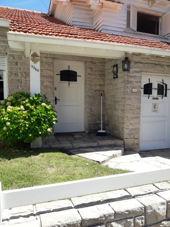 Casona 4 ambientes mas Depto