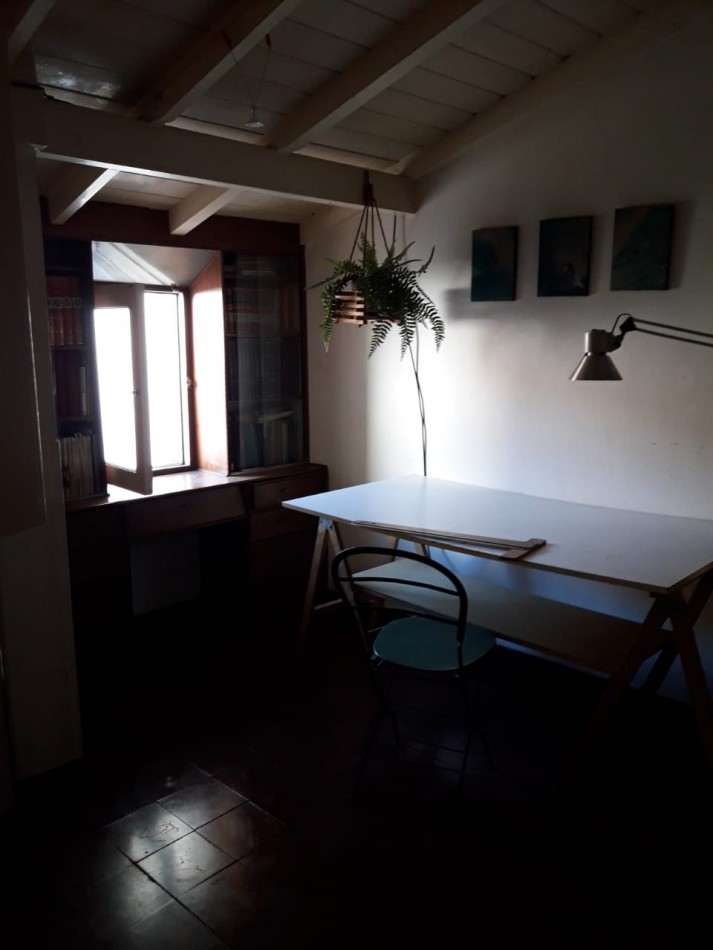 Casona 4 ambientes mas Depto