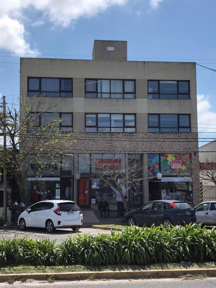 LOSA CONSTITUCION HIPERCOMERCIAL PARA 450 MTS OFICINAS