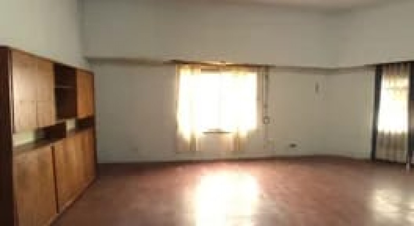 Ideal inversionista Casa 3 ambientes con local barrio Mundialista