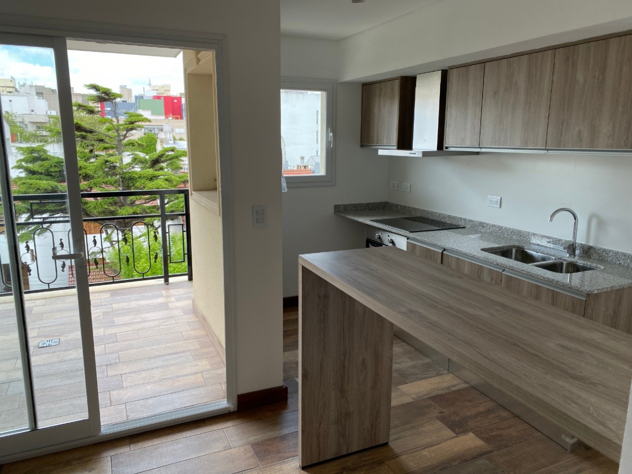 VENTA Semipisos 2 Amb. a estrenar. Con espacio de cochera