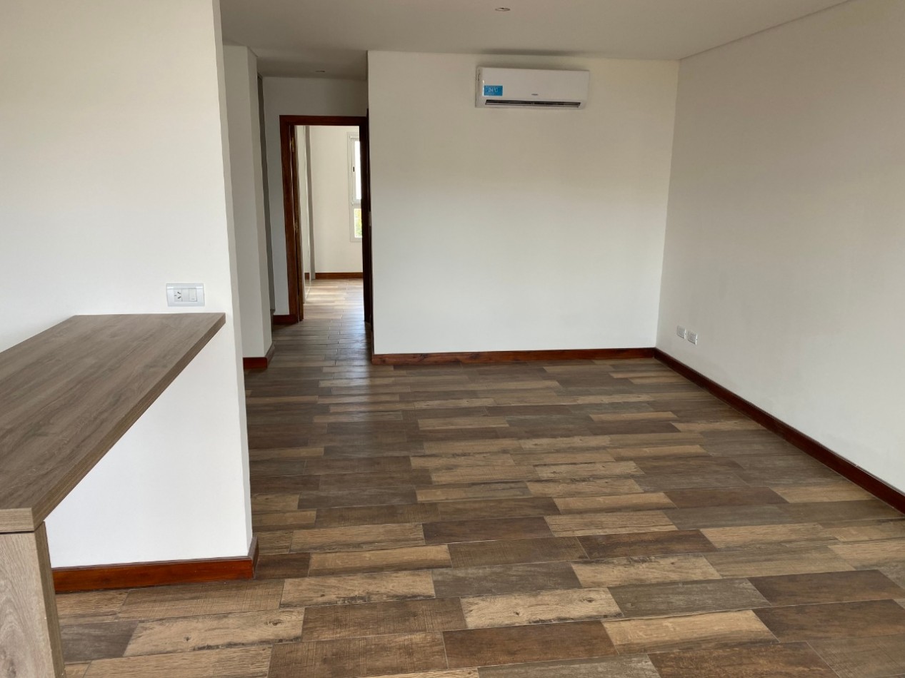 VENTA Semipisos 2 Amb. a estrenar. Con espacio de cochera