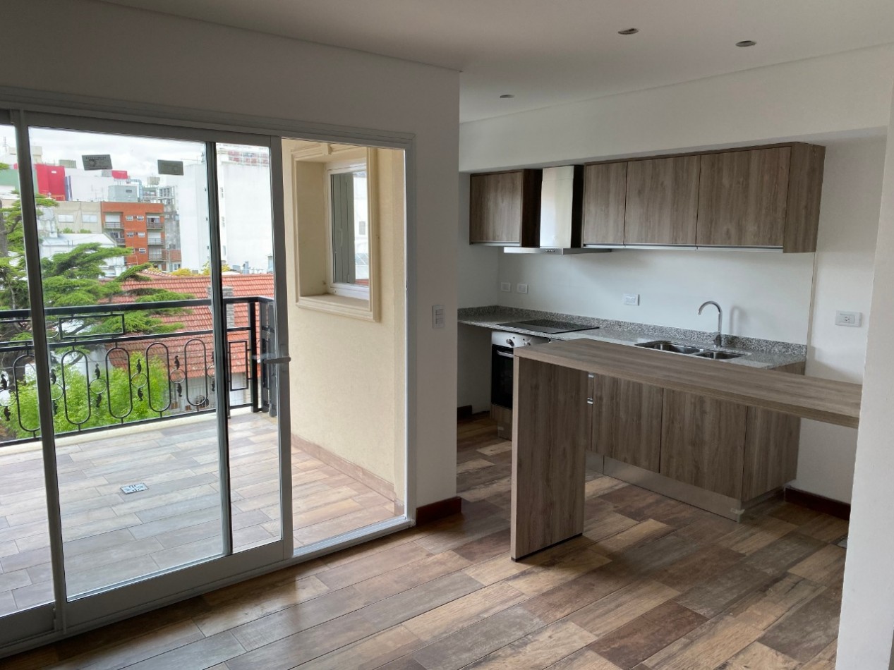 VENTA Semipisos 2 Amb. a estrenar. Con espacio de cochera