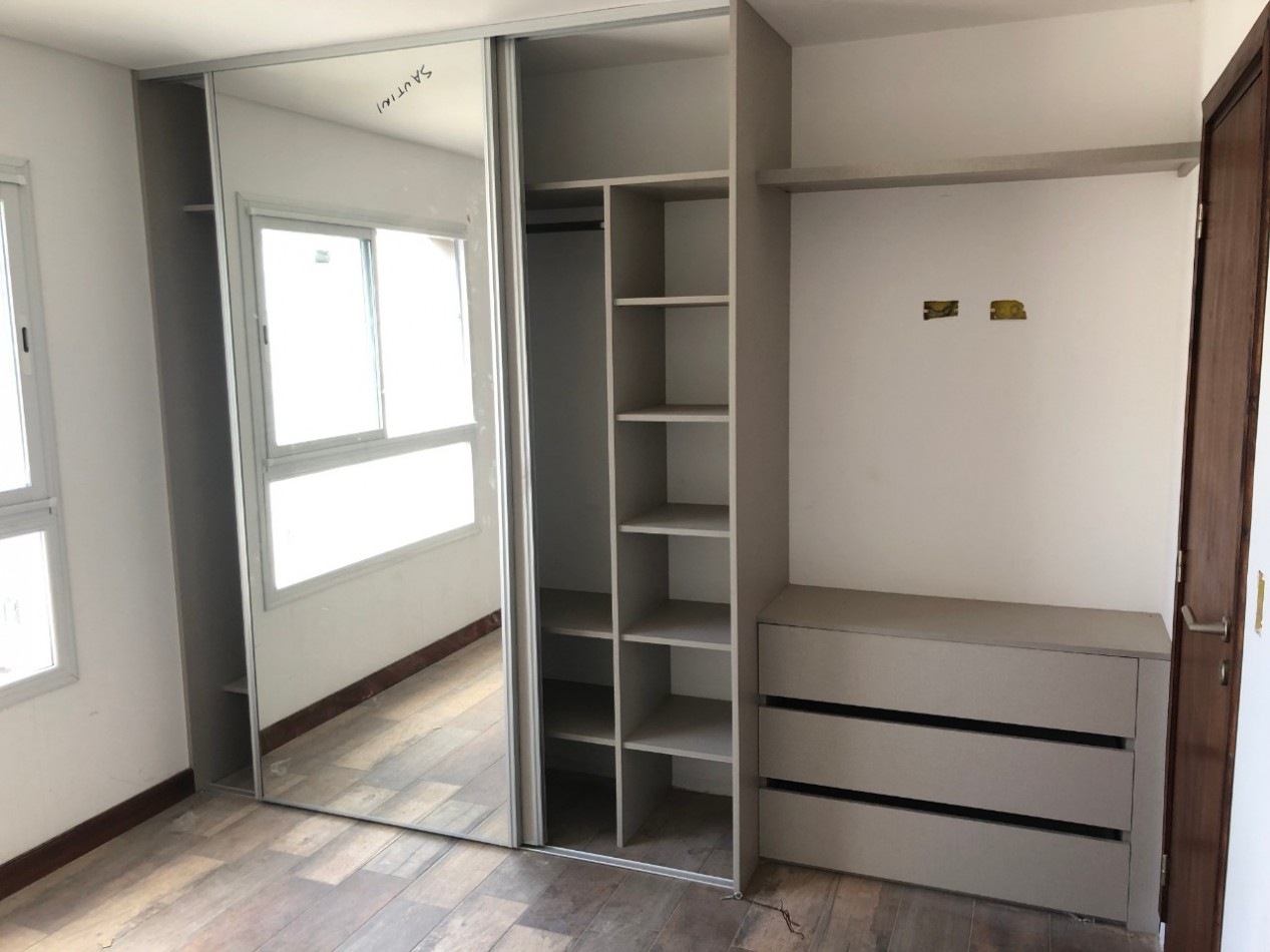 VENTA Semipisos 2 Amb. a estrenar. Con espacio de cochera