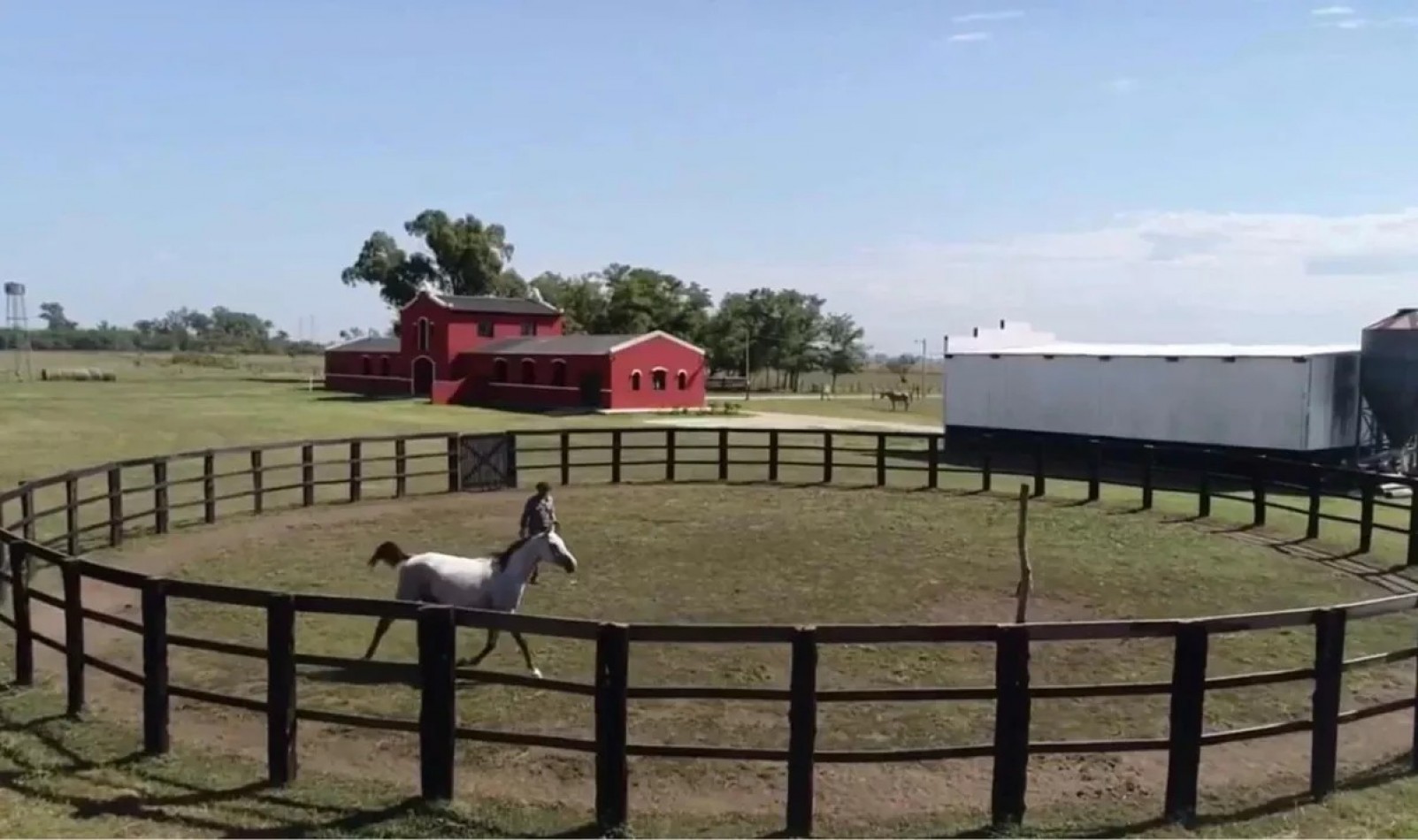 Haras de 30 has, con casa de caseros y mas 