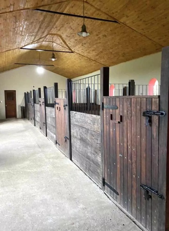 Haras de 30 has, con casa de caseros y mas 