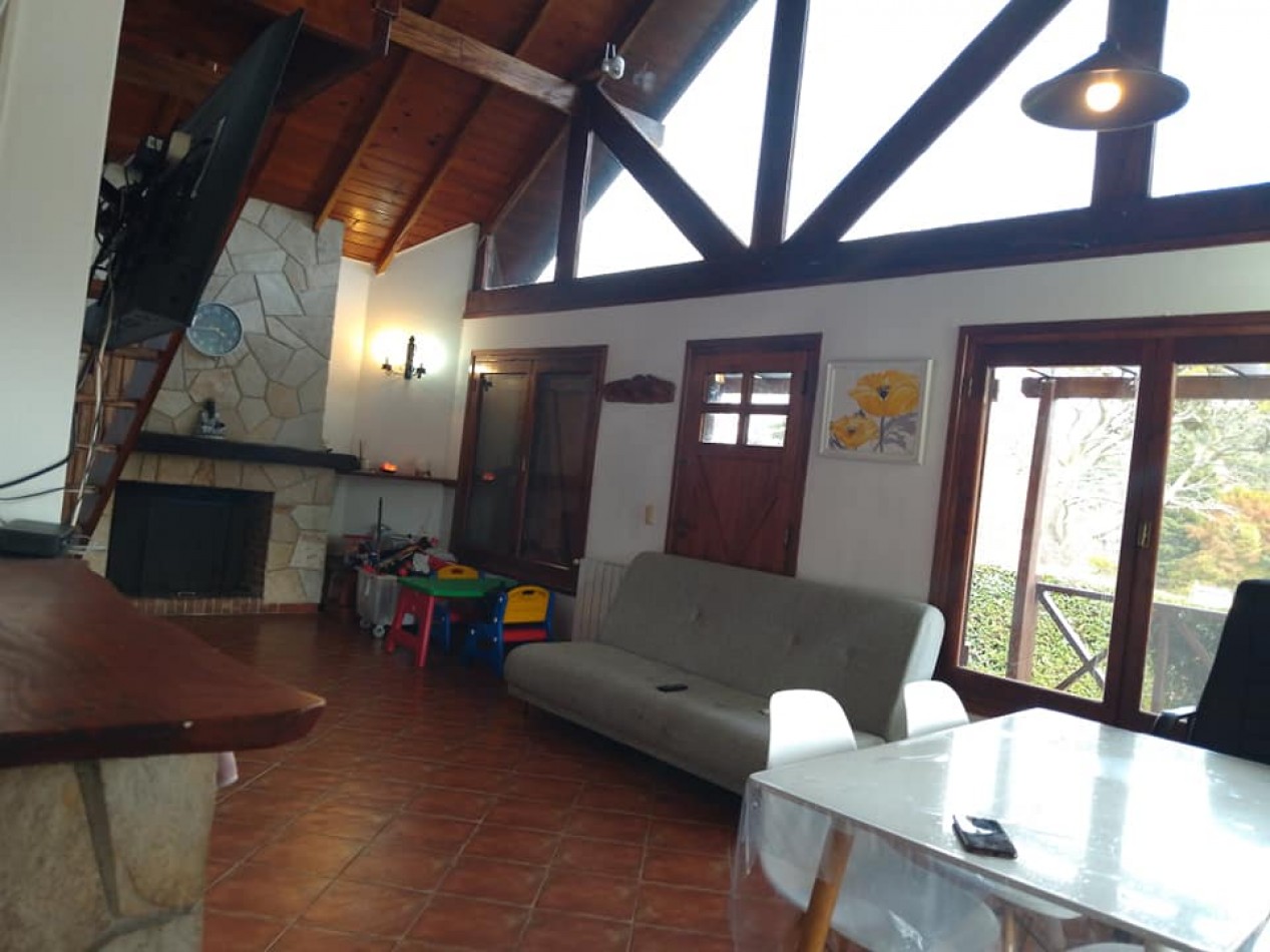 Casa en Sierra de Los Padres frente al golf