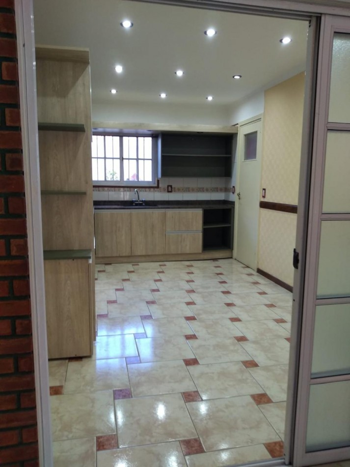 Excelente PH 3 amb. al frente  Guemes - APTO CREDITO USA142.000