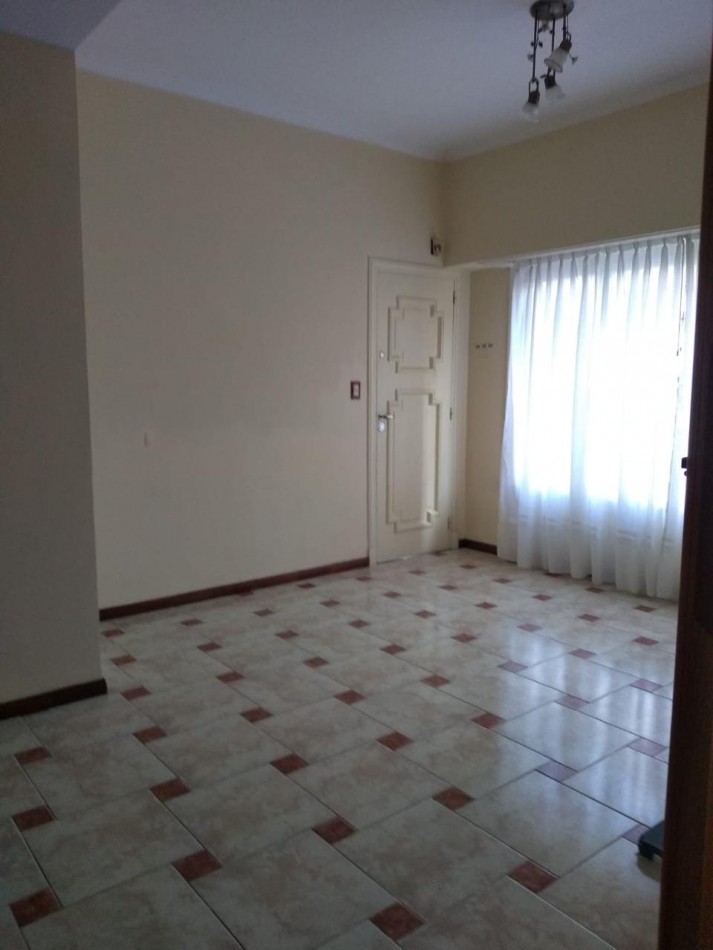 Excelente PH 3 amb. al frente  Guemes - APTO CREDITO USA142.000