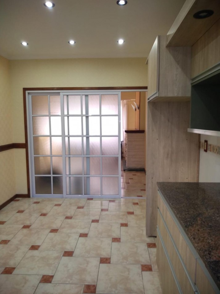 Excelente PH 3 amb. al frente  Guemes - APTO CREDITO USA142.000