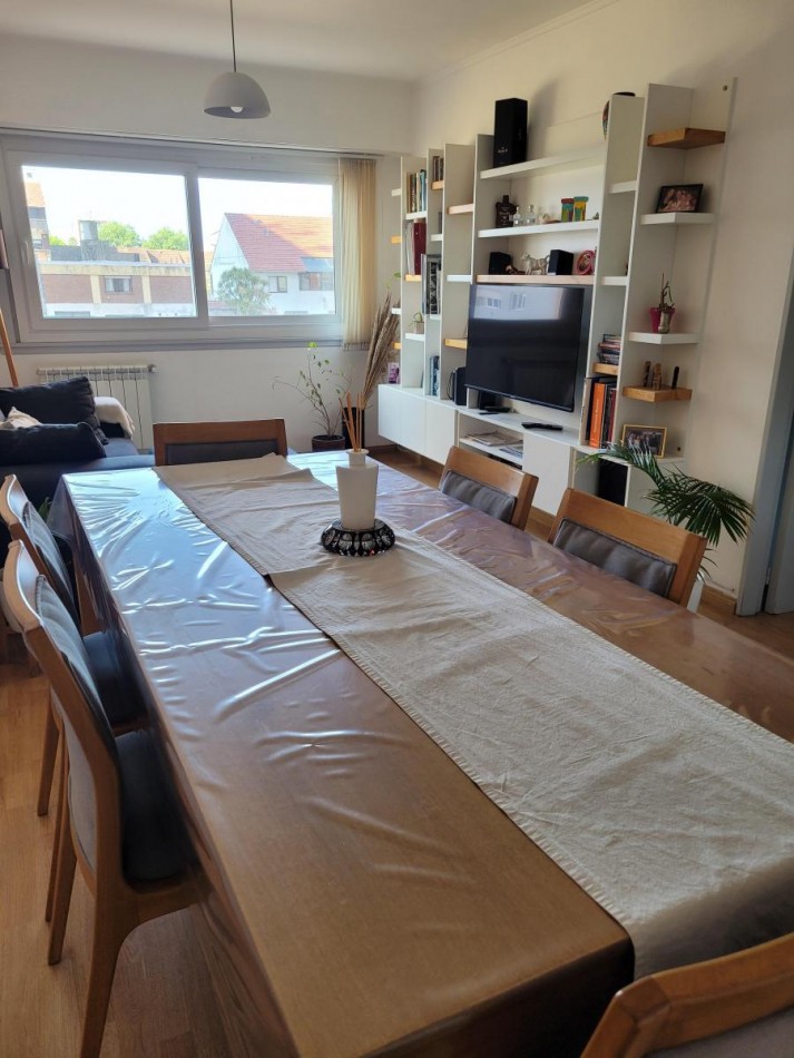 Departamento · 78m² · 4 ambientes · 1 cochera en Chauvin
