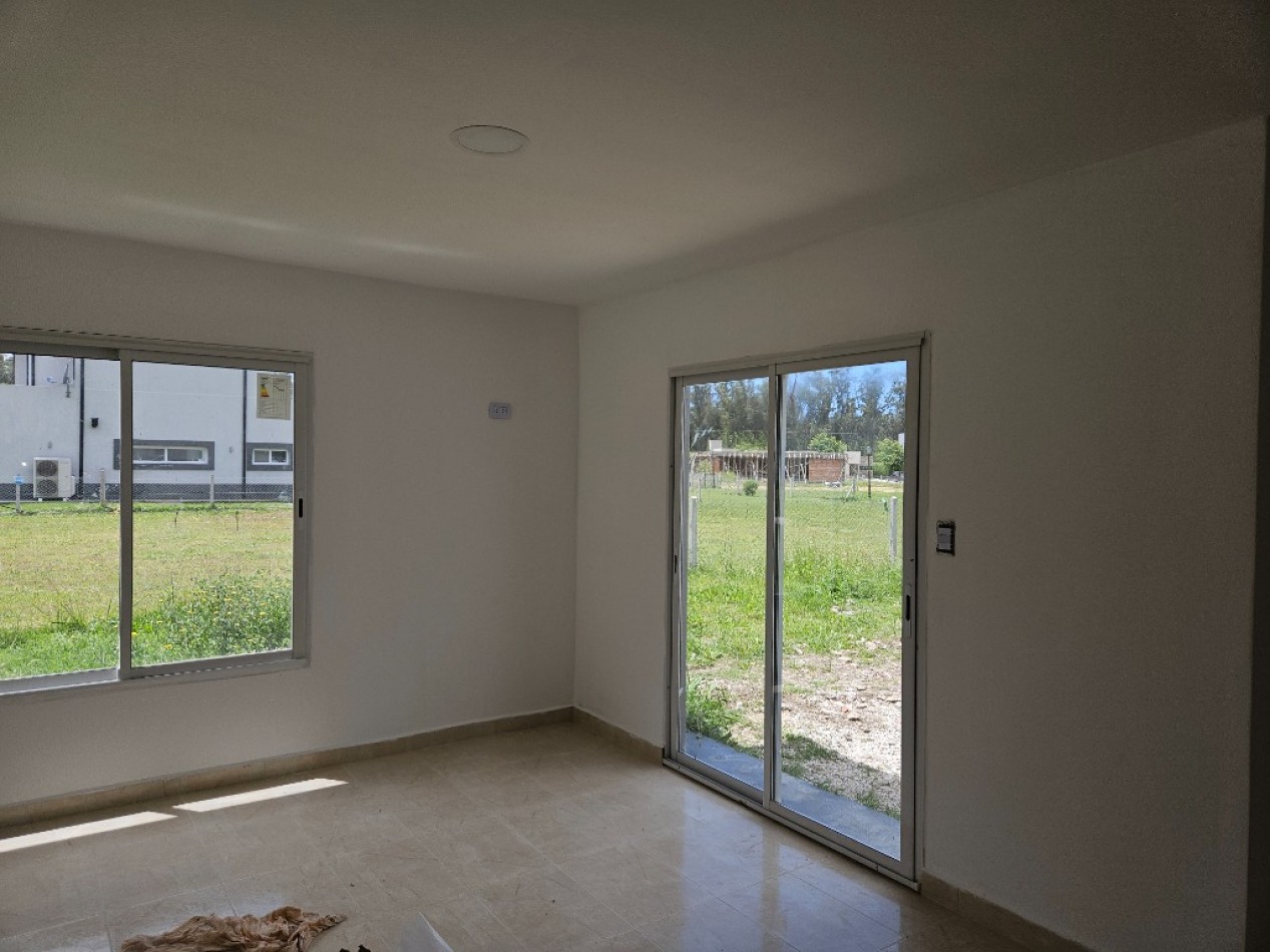 Casa a estrenar 4 amb. En Haras del Mar c/ cochera