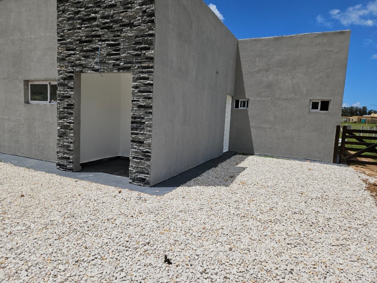 Casa a estrenar 4 amb. En Haras del Mar c/ cochera