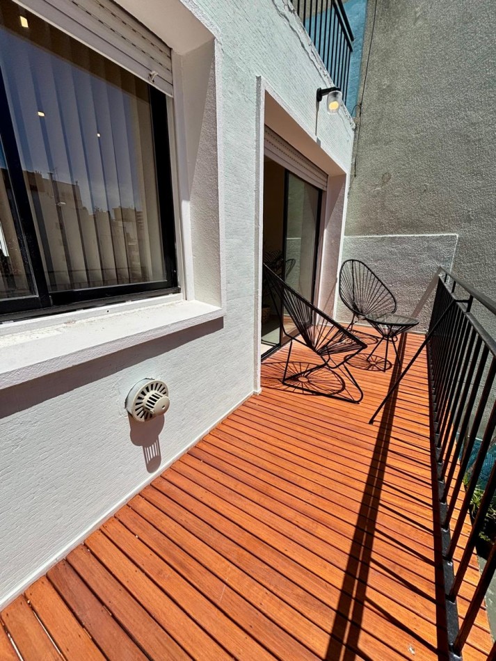 Depto 3 amb. con dependencia y balcon terraza zona centro