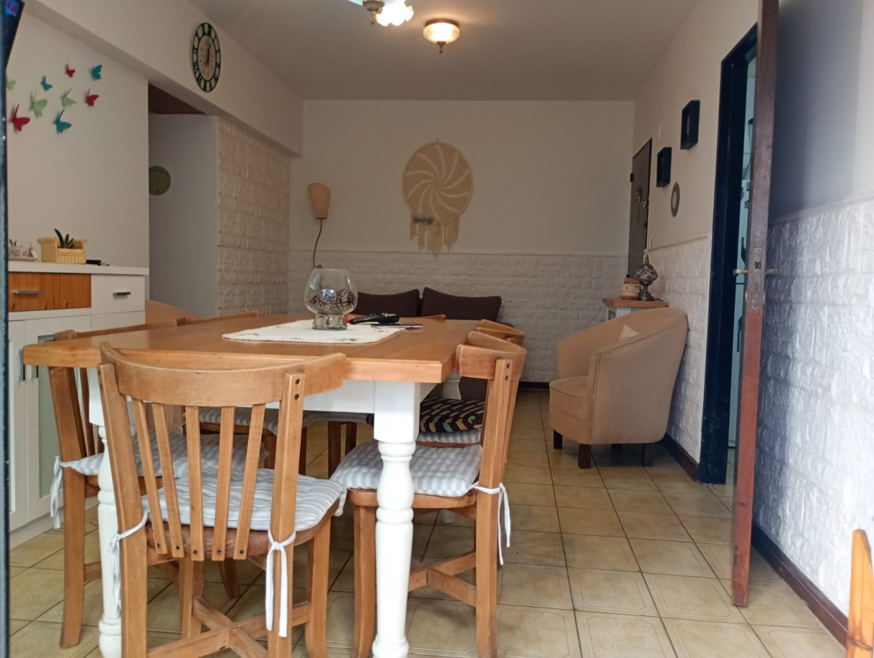 IMPECABLE DPTO 4 AMBIENTES, PLANTA BAJA AL FRENTE, C/ JARDIN. CALLE SAN JUAN AL 3000. APTO CREDITO 