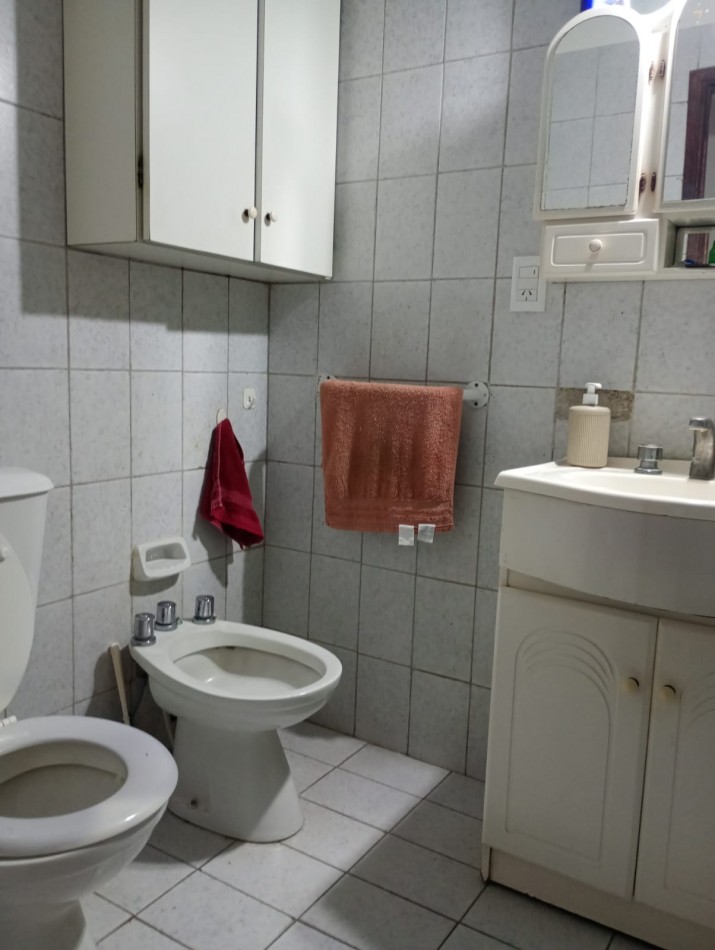IMPECABLE DPTO 4 AMBIENTES, PLANTA BAJA AL FRENTE, C/ JARDIN. CALLE SAN JUAN AL 3000. APTO CREDITO 