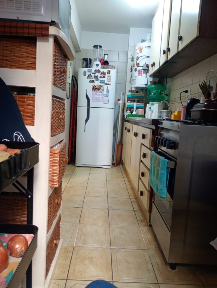 IMPECABLE DPTO 4 AMBIENTES, PLANTA BAJA AL FRENTE, C/ JARDIN. CALLE SAN JUAN AL 3000. APTO CREDITO 