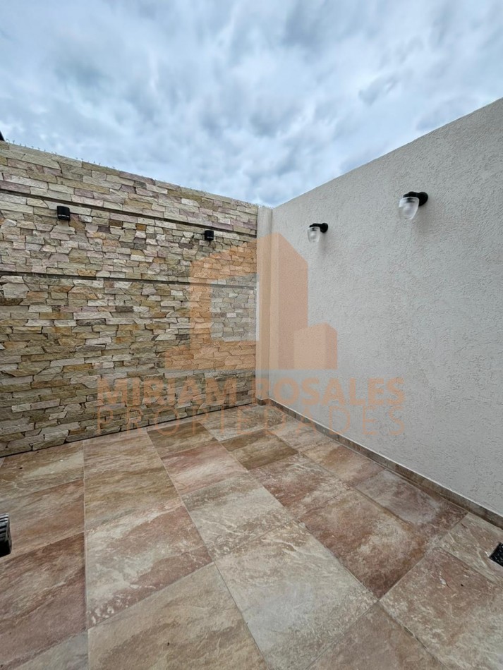 DETALLISTA DUPLEX DE 4 AMBIENTES TODO A NUEVO.