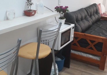 SE VENDE DEPTO. 1 AMBIENTE RECICLADO LURO AL 2300