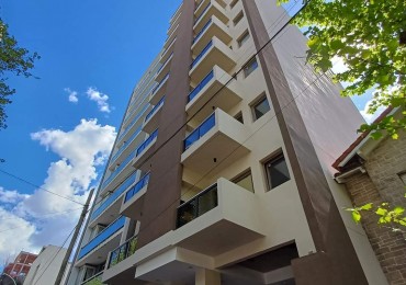 Se vende SEMIPISO 3 Amb. A estrenar!! La Rioja 2400