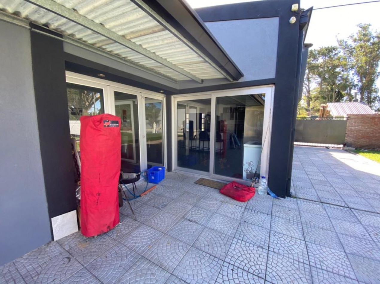 Casa de 6 Ambientes de Categoria en El Barrio Atlantida, en Santa Clara del Mar