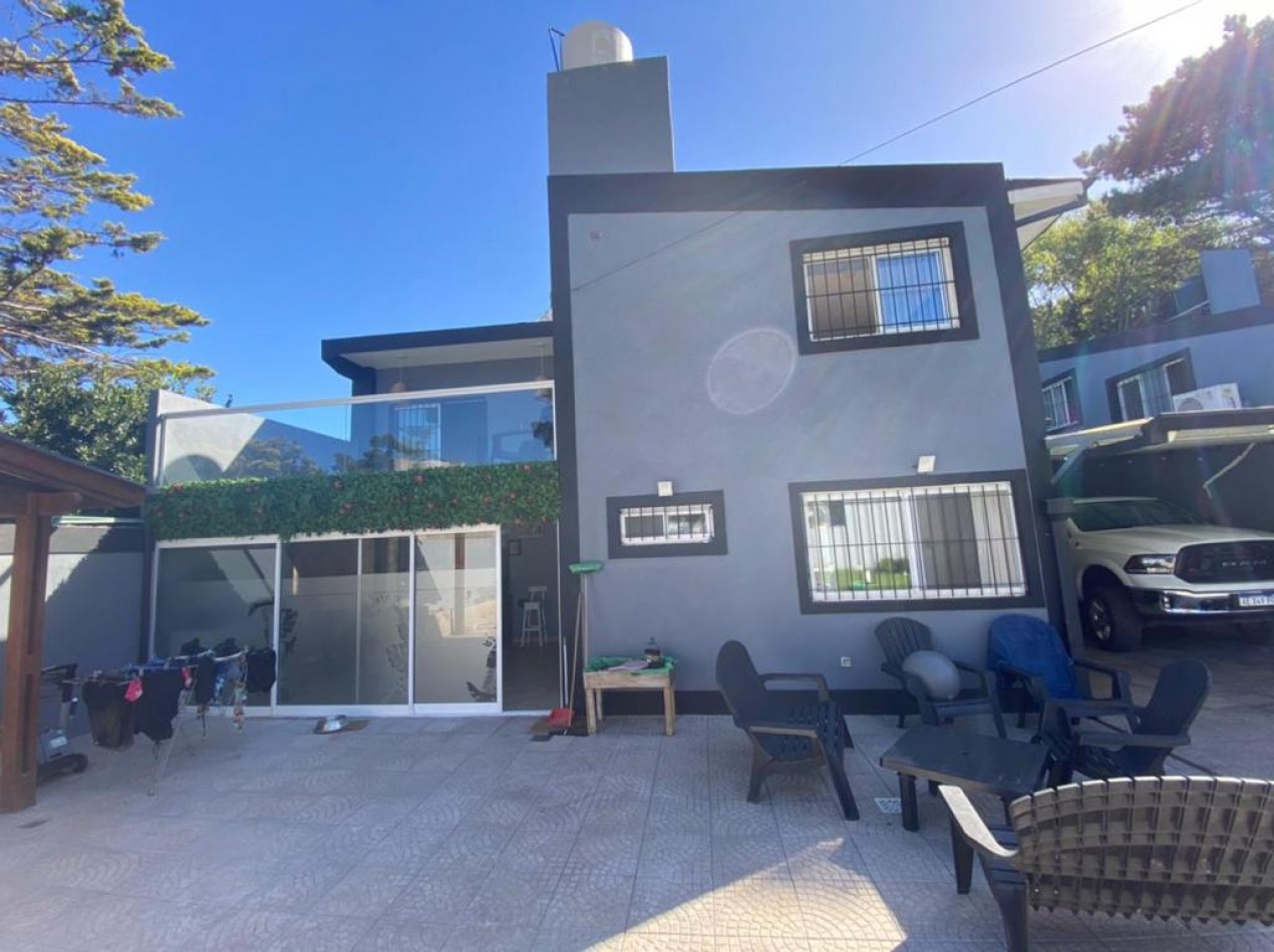 Casa de 6 Ambientes de Categoria en El Barrio Atlantida, en Santa Clara del Mar