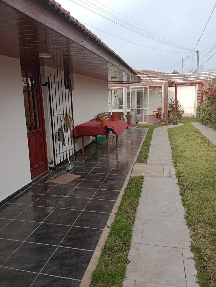 CHALET 3 AMBIENTES MAS DEPARTAMENTO 2 AMB EN EL BARRIO EL MARTILLO. APTO CREDITO